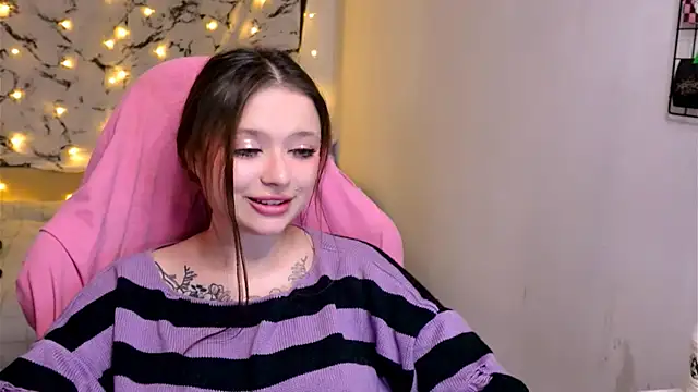 me  hanna online show from February 12, 2025, 11:30 pm