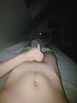 yanisyanisss online show from June 26, 2026, 9:53 pm