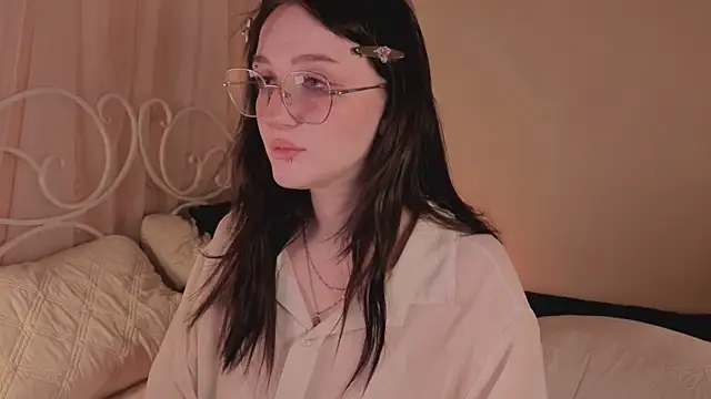 ELLIEJAY online show from October 25, 2025, 5:28 am