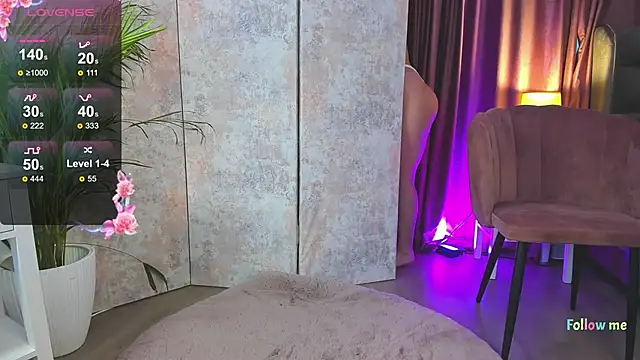 NicoleSteph online show from March 17, 2025, 6:40 am