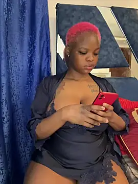SexxyLunar online show from August 5, 2026, 12:37 am