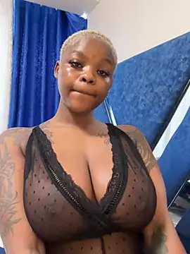 Snapshot of SexxyLunar chatting on June 13, 2026, 8:56 am SexxyLunar online show from June 13, 2026, 8:56 am