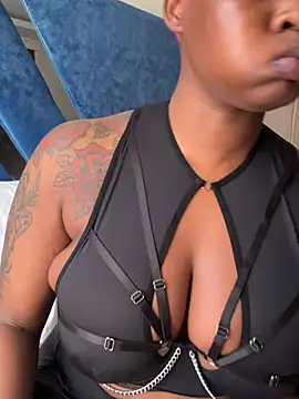 SexxyLunar online show from July 14, 2026, 6:18 am