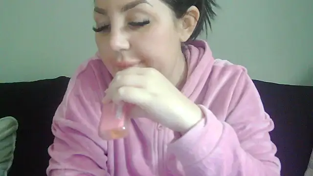 magical mia online show from October 2, 2025, 9:12 am