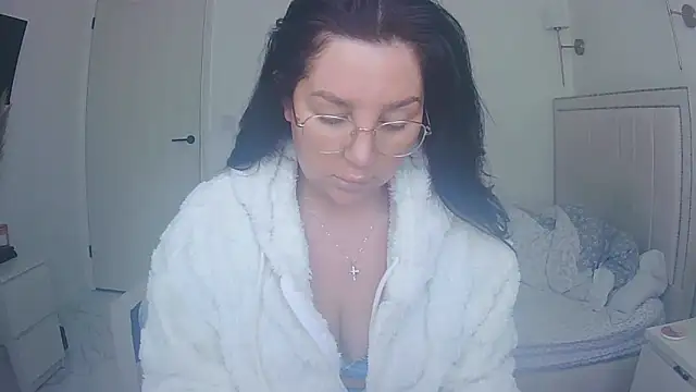 magical mia online show from April 22, 2026, 10:11 am