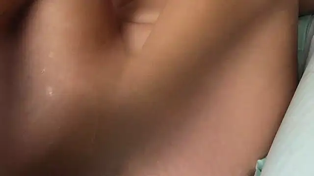 rosesdesiles online show from February 28, 2025, 12:21 am