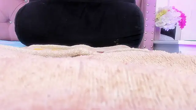 Snapshot of MonicaSchwartz chatting on March 19, 2026, 9:09 am MonicaSchwartz online show from March 19, 2026, 9:09 am