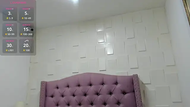 Snapshot of MonicaSchwartz chatting on February 5, 2026, 7:53 pm MonicaSchwartz online show from February 5, 2026, 7:53 pm