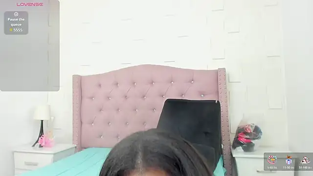 Snapshot of MonicaSchwartz chatting on February 24, 2026, 7:48 pm MonicaSchwartz online show from February 24, 2026, 7:48 pm