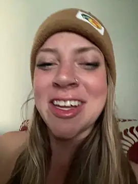 molly witha chance online show from March 15, 2025, 11:51 am