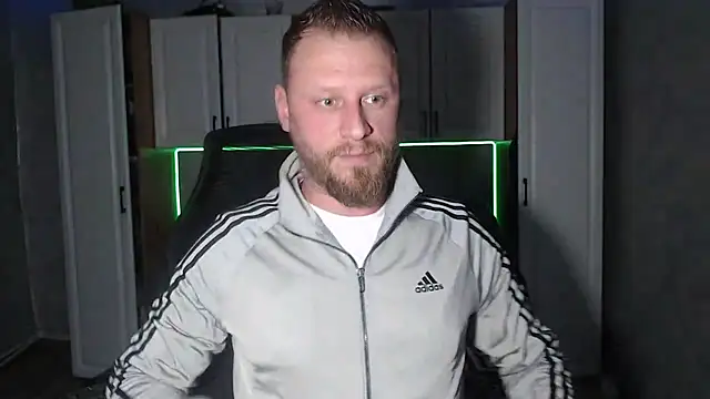 ANGELALEXYNO2024 online show from November 11, 2025, 5:08 pm