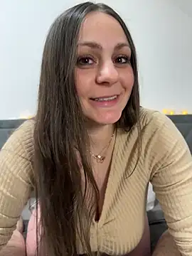 Snapshot of Loella-Rose chatting on February 21, 2026, 12:23 am Loella-Rose online show from February 21, 2026, 12:23 am