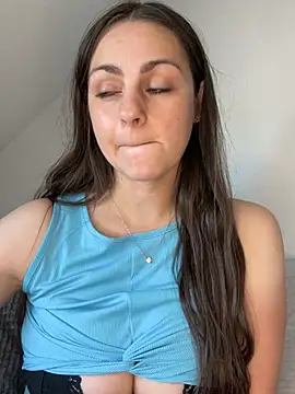 Snapshot of Loella-Rose chatting on July 12, 2026, 11:55 am Loella-Rose online show from July 12, 2026, 11:55 am