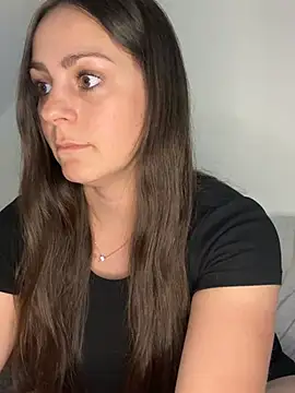 Snapshot of Loella-Rose chatting on July 24, 2026, 9:00 pm Loella-Rose online show from July 24, 2026, 9:00 pm