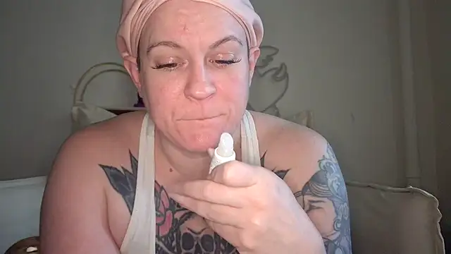 quinnmariexo online show from February 3, 2026, 12:10 pm