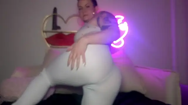 quinnmariexo online show from January 9, 2026, 10:28 pm