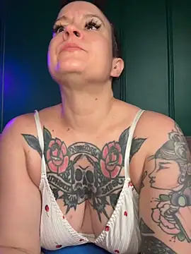 quinnmariexo online show from June 22, 2026, 4:59 pm