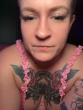quinnmariexo online show from June 8, 2026, 1:50 am