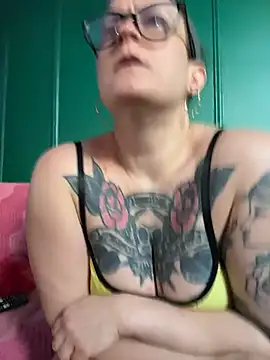 quinnmariexo online show from May 7, 2026, 8:56 pm