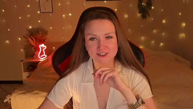 Snapshot of desperatehousewife__ chatting on February 23, 2026, 8:20 pm desperatehousewife online show from February 23, 2026, 8:20 pm