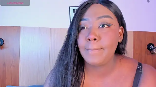 Aishaza1 online show from October 1, 2025, 12:20 pm