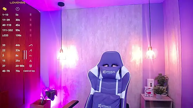 danny goddess online show from March 6, 2025, 3:24 am