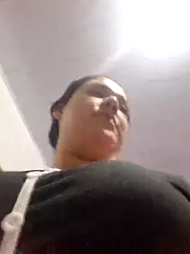 Sophie-hatter online show from November 24, 2025, 2:44 am