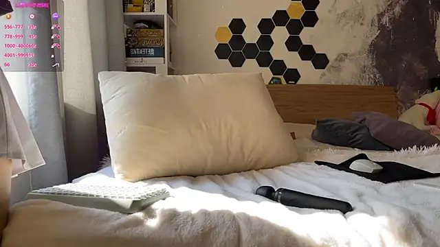 LinaWitch online show from February 26, 2025, 8:06 am