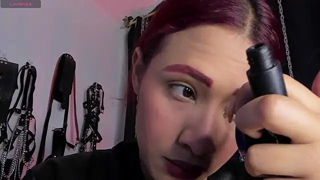 charrlotte quinn online show from April 21, 2026, 12:34 pm