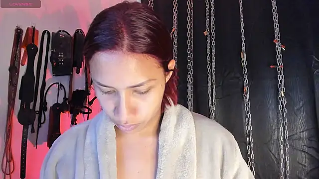 Snapshot of charrlotte_quinn chatting on July 29, 2026, 2:05 pm charrlotte quinn online show from July 29, 2026, 2:05 pm