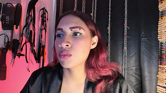 Snapshot of charrlotte_quinn chatting on July 23, 2026, 2:03 pm charrlotte quinn online show from July 23, 2026, 2:03 pm