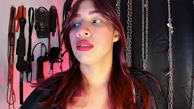 Snapshot of charrlotte_quinn chatting on July 31, 2026, 3:31 pm charrlotte quinn online show from July 31, 2026, 3:31 pm