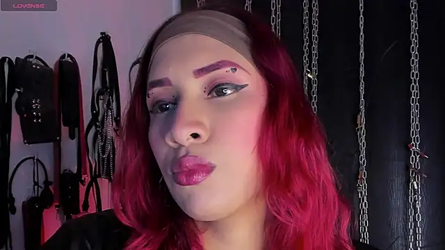 Snapshot of charrlotte_quinn chatting on June 27, 2026, 6:36 pm charrlotte quinn online show from June 27, 2026, 6:36 pm