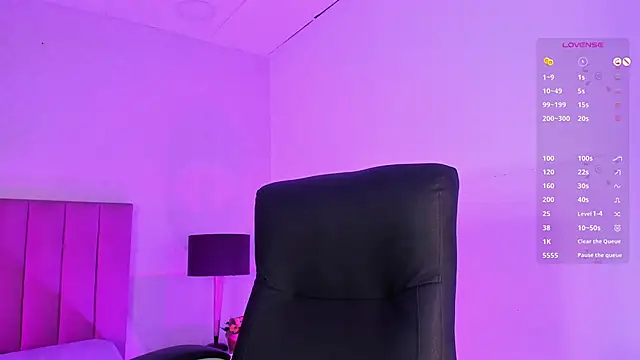 keily gh1 online show from December 22, 2025, 5:07 am