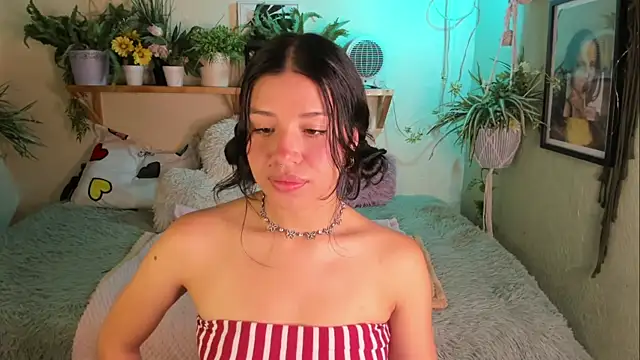 Snapshot of MiaaRose chatting on July 8, 2026, 1:30 am MiaaRose online show from July 8, 2026, 1:30 am