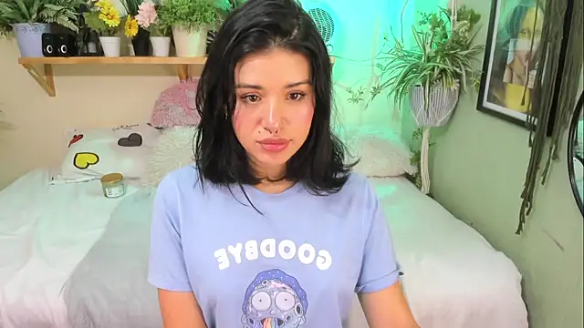 MiaaRose online show from September 18, 2025, 4:32 pm