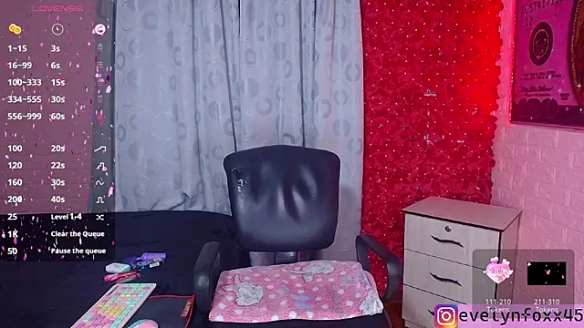 Snapshot of eve_foxx chatting on February 6, 2026, 3:02 am eve foxx online show from February 6, 2026, 3:02 am