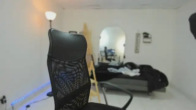 Snapshot of slim_master12 chatting on January 18, 2026, 3:15 pm slim master12 online show from January 18, 2026, 3:15 pm