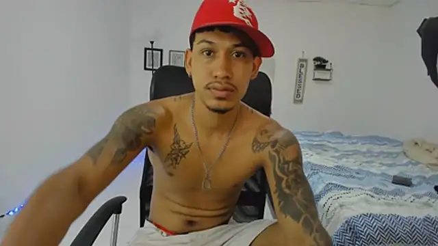 Snapshot of slim_master12 chatting on February 19, 2026, 12:07 am slim master12 online show from February 19, 2026, 12:07 am