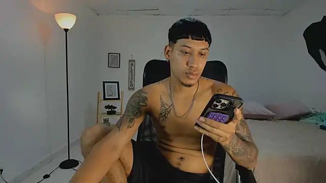 slim master12 online show from March 2, 2026, 9:22 pm