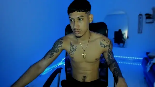 Snapshot of slim_master12 chatting on November 3, 2025, 12:49 am slim master12 online show from November 3, 2025, 12:49 am