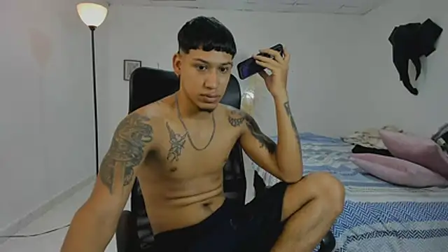 Snapshot of slim_master12 chatting on February 25, 2026, 9:03 pm slim master12 online show from February 25, 2026, 9:03 pm