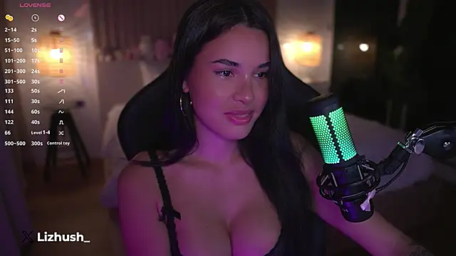 Snapshot of Lizhush_ chatting on March 16, 2025, 6:01 pm Lizhush online show from March 16, 2025, 6:01 pm