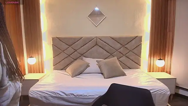 Snapshot of Raquel_jones chatting on February 10, 2026, 12:04 pm Raquel jones online show from February 10, 2026, 12:04 pm