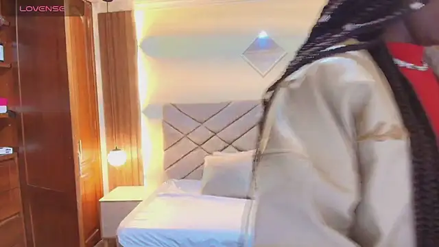 Snapshot of Raquel_jones chatting on March 12, 2026, 12:09 pm Raquel jones online show from March 12, 2026, 12:09 pm