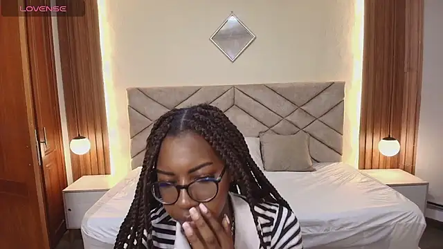 Snapshot of Raquel_jones chatting on March 14, 2026, 12:11 pm Raquel jones online show from March 14, 2026, 12:11 pm