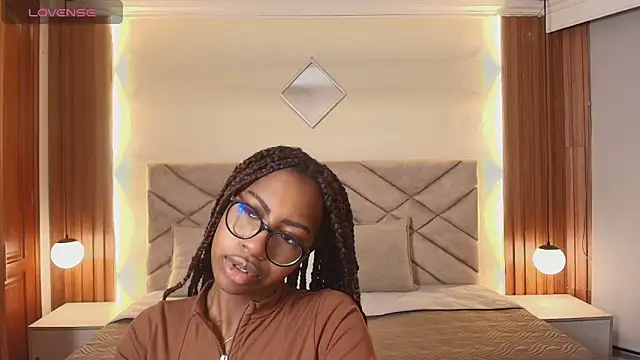 Raquel jones online show from May 2, 2026, 11:59 am