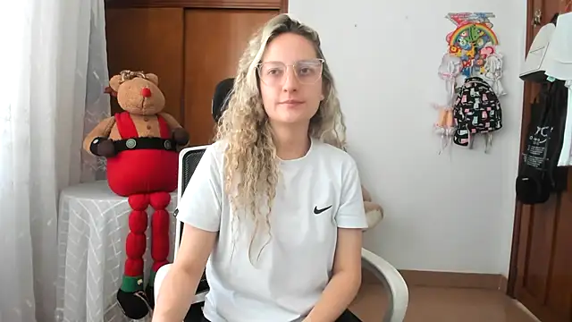 Adele johnsonn1 online show from January 7, 2026, 4:01 pm