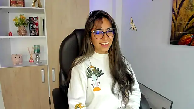 Isabellaa22 1 online show from February 25, 2025, 4:46 pm