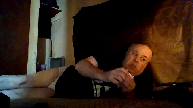 Nightshade7712 online show from October 28, 2025, 6:01 am